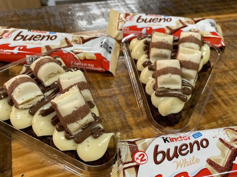 Mesas de doces para festa com variedade de quitutes